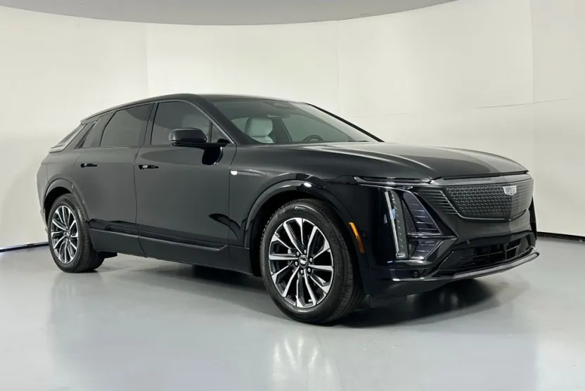 2024 Cadillac Lyriq Sport photo 1