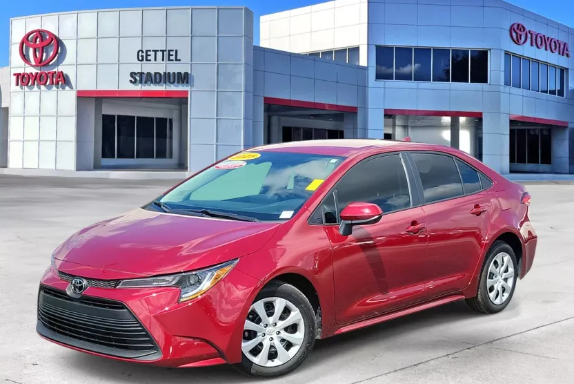 2025 Toyota Corolla LE photo 1