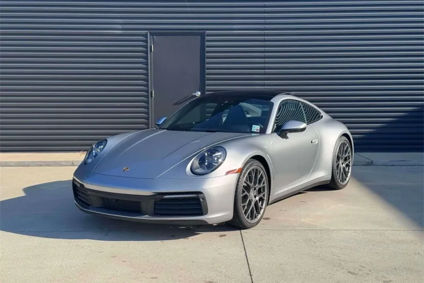 2024 Porsche 911 T 4 photo 1