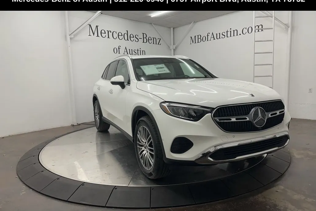 2025 Mercedes Benz GLC 300 photo 1