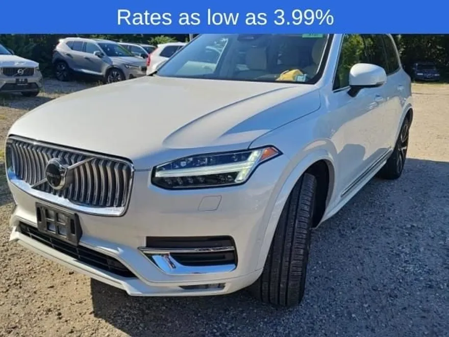 2024 Volvo XC90 AWD Plus photo 1