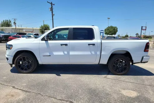 2024 Ram 1500 Laramie photo 3
