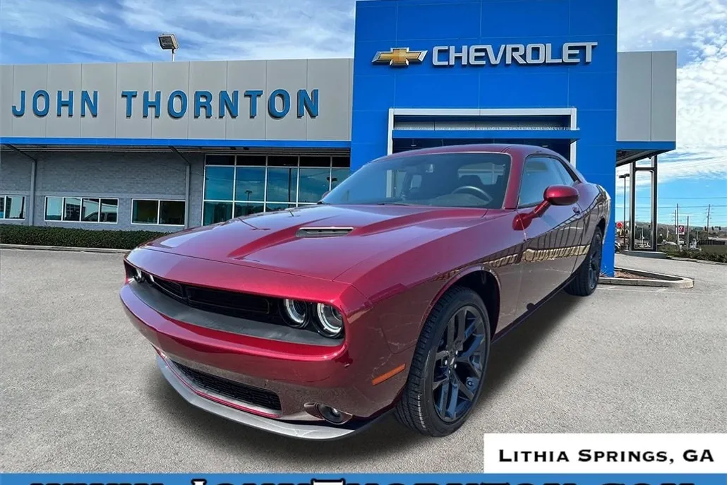 2022 Dodge Challenger SXT photo 1