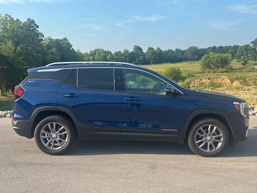 2023 Gmc Terrain SLT photo 1