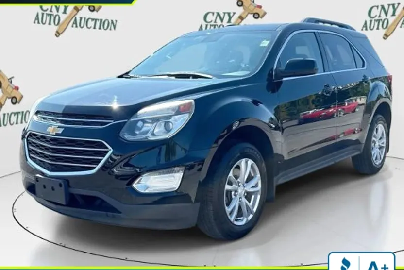 2017 Chevrolet Equinox LT photo 1