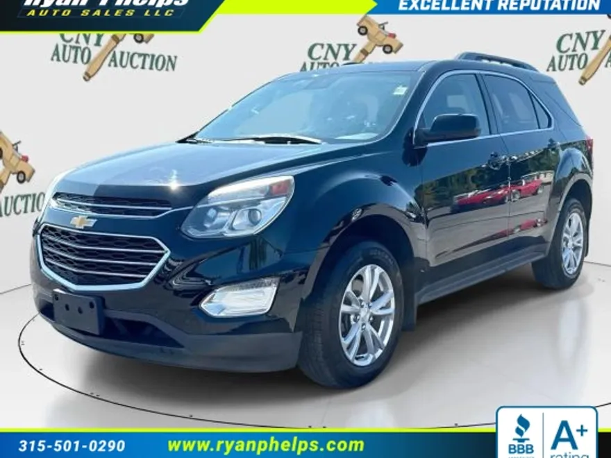 2017 Chevrolet Equinox LT photo 1