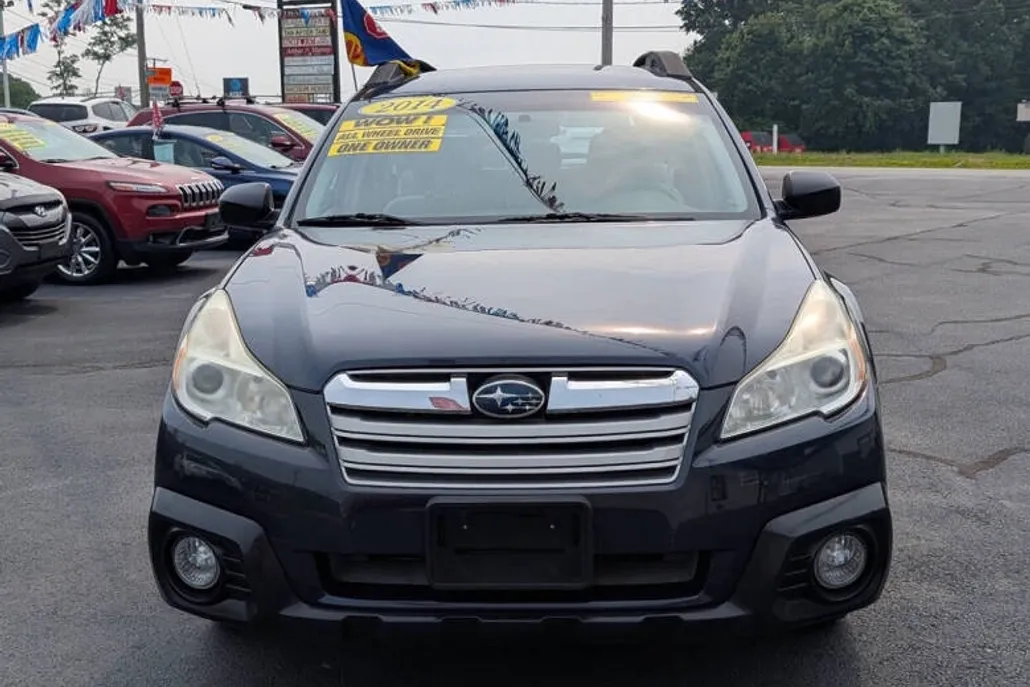 2014 Subaru Outback Base photo 1