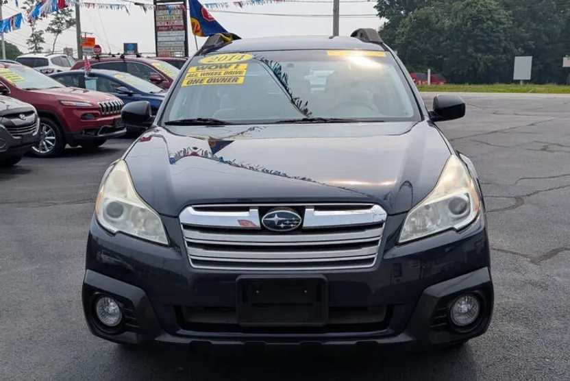 2014 Subaru Outback Base photo 1