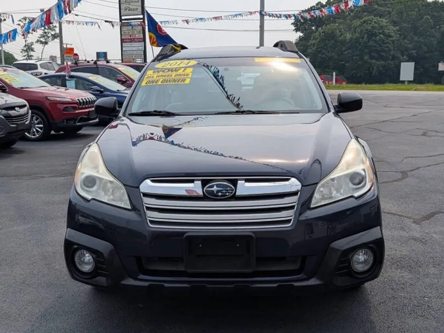 2014 Subaru Outback Base photo 1