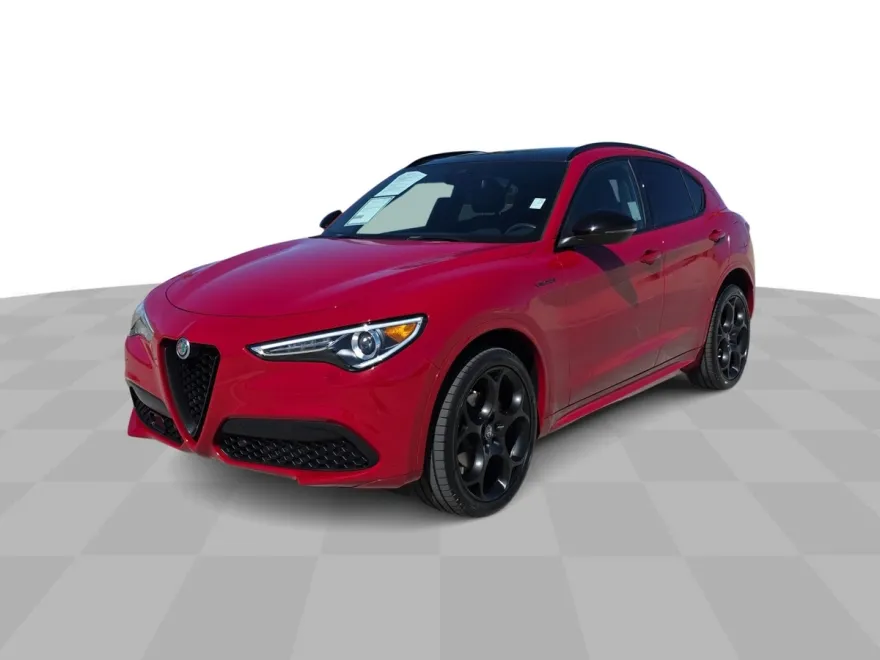 2022 Alfa Romeo Stelvio Ti photo 1