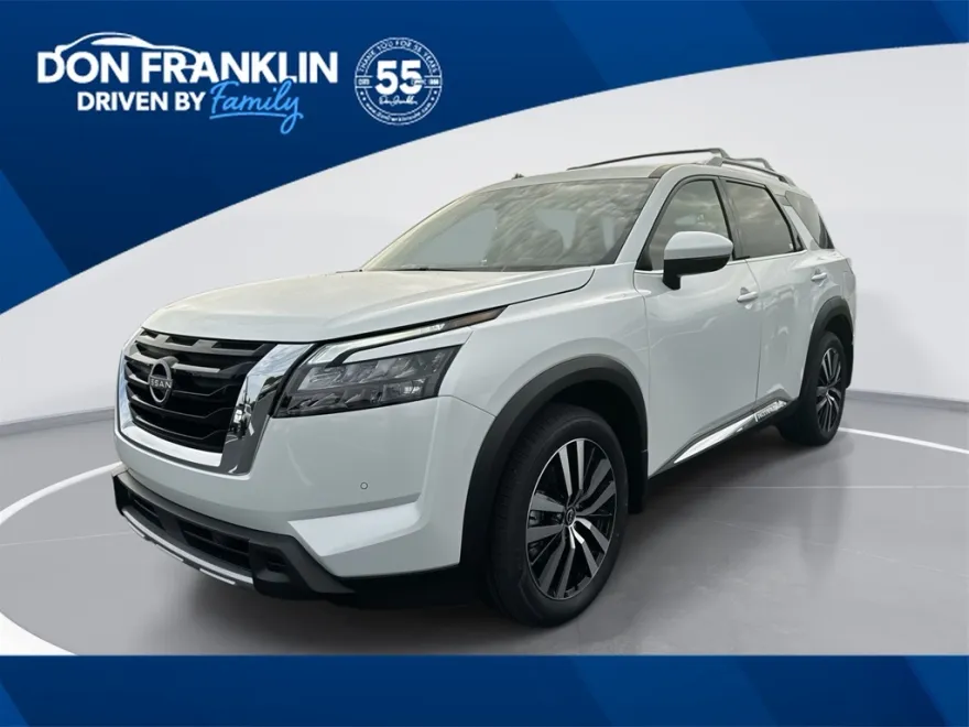 2025 Nissan Pathfinder Platinum photo 1