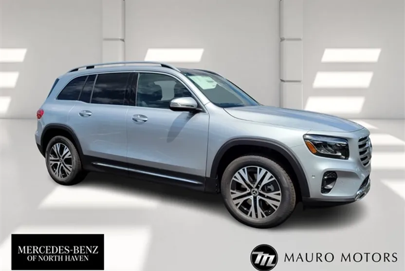 2025 Mercedes Benz GLB 250 4MATIC photo 1