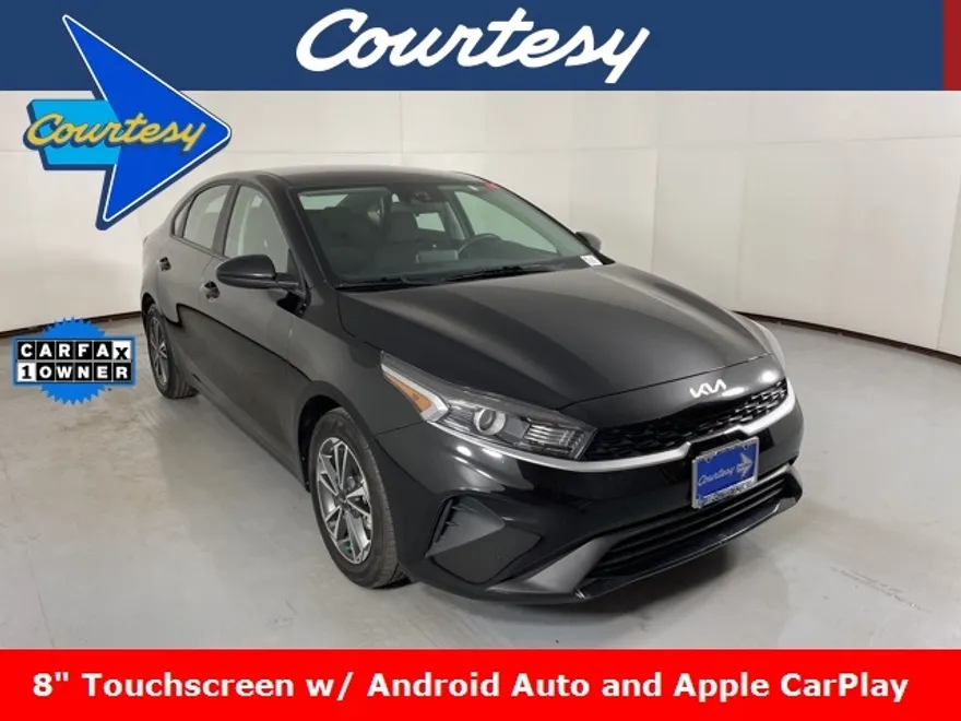 2024 Kia Forte LXS photo 1