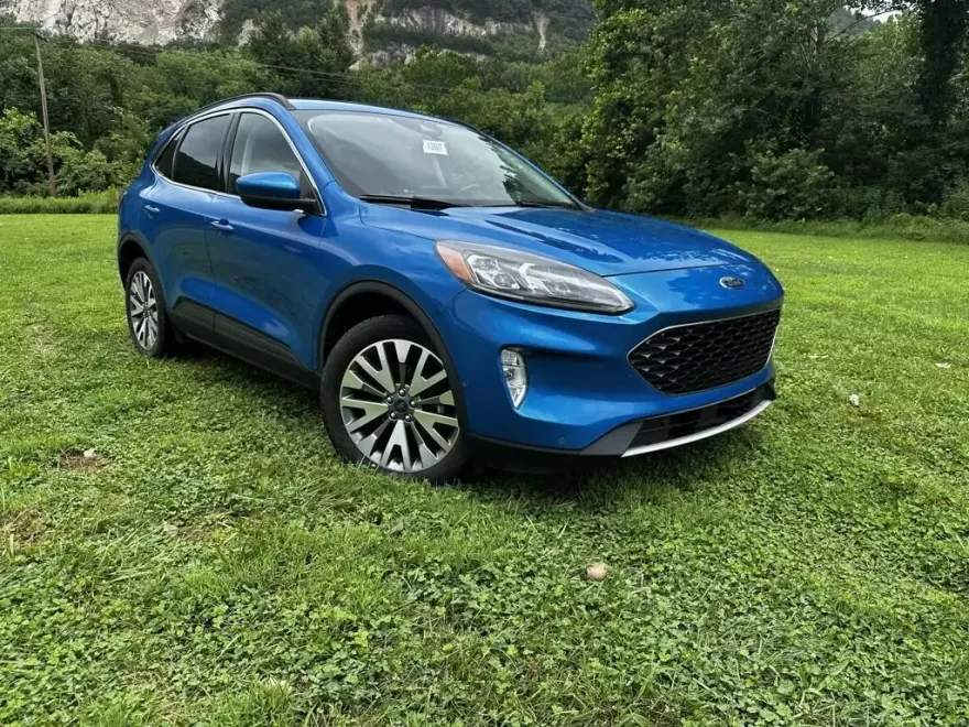 2021 Ford Escape Titanium Hybrid photo 1