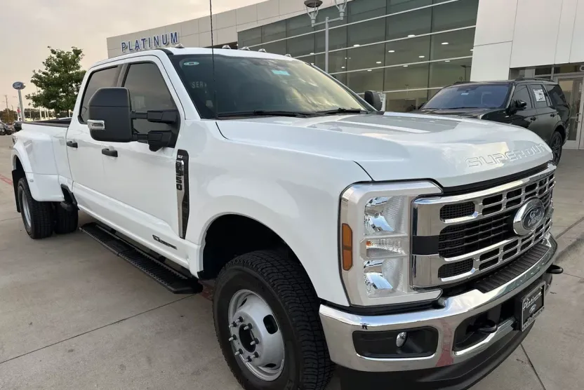 2025 Ford F-350 XLT photo 1