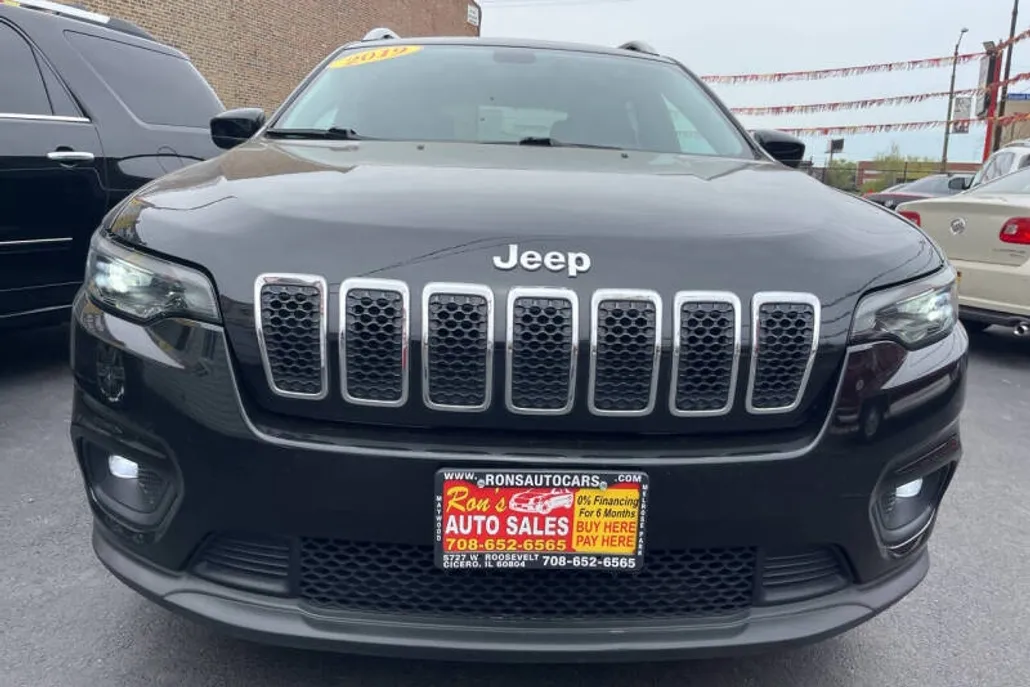 2019 Jeep Cherokee Latitude photo 1