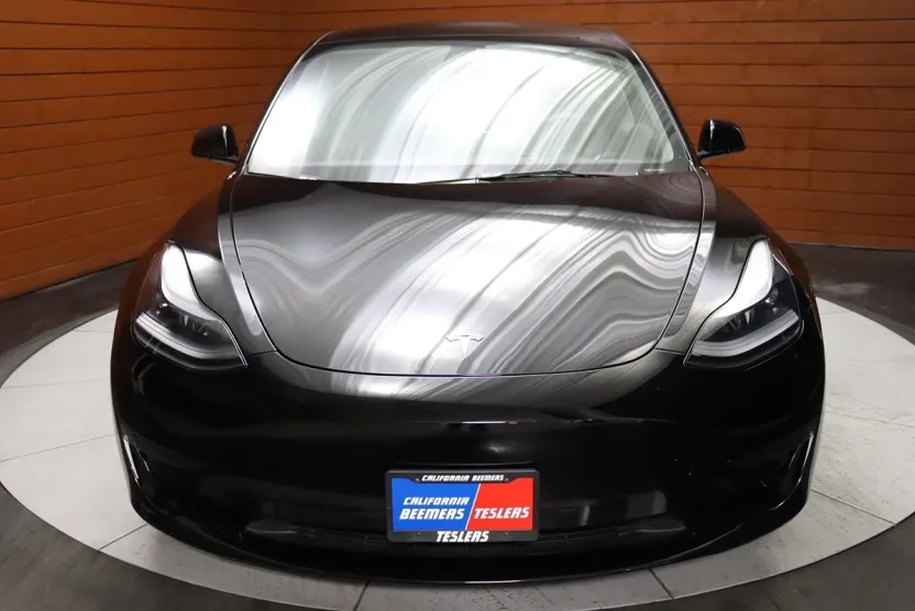 2023 Tesla Model 3 photo 1