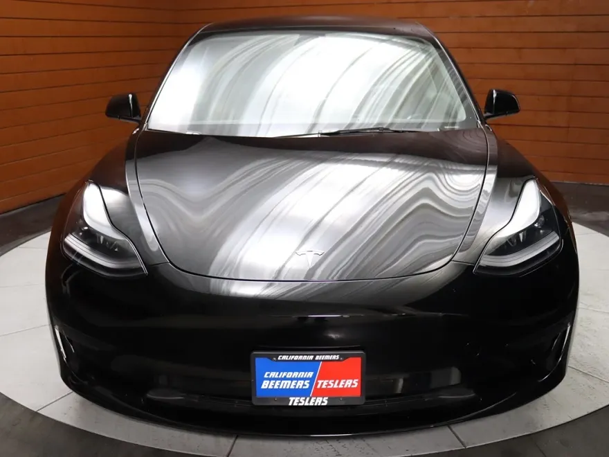 2023 Tesla Model 3 photo 1