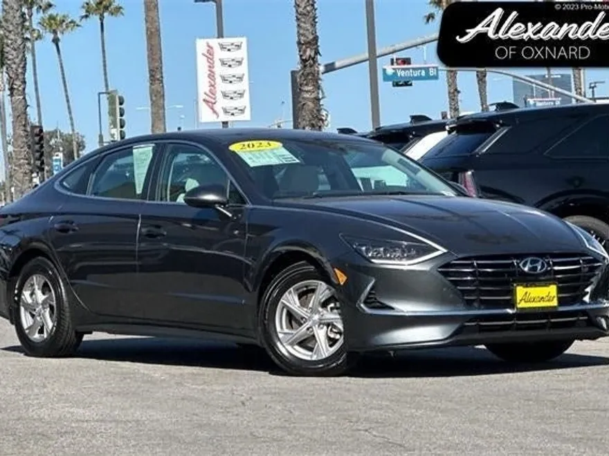 2023 Hyundai Sonata SE photo 1