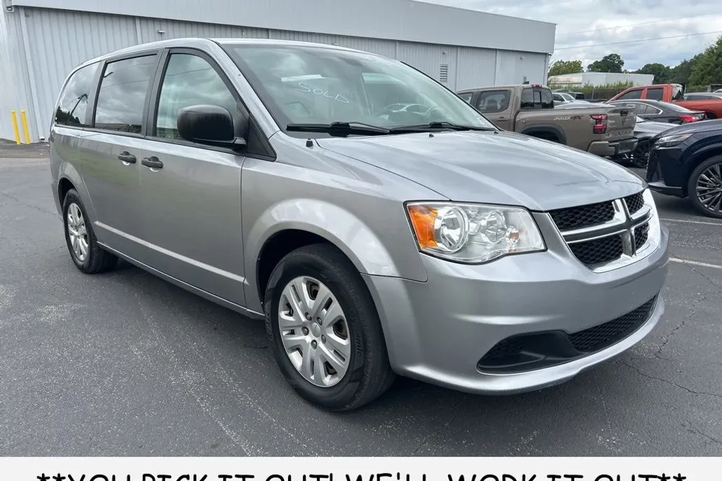 2019 Dodge Grand Caravan SE photo 1