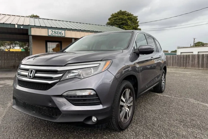 2016 Honda Pilot EX photo 1