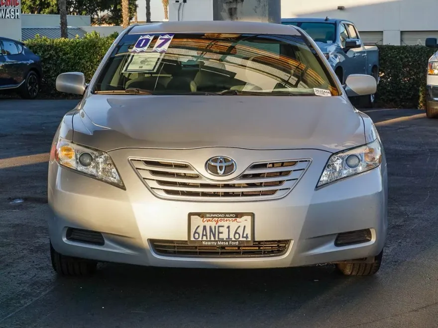 2007 Toyota Camry LE photo 1