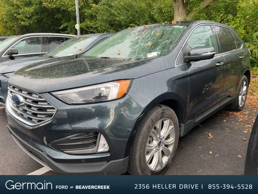 2022 Ford Edge Titanium photo 1