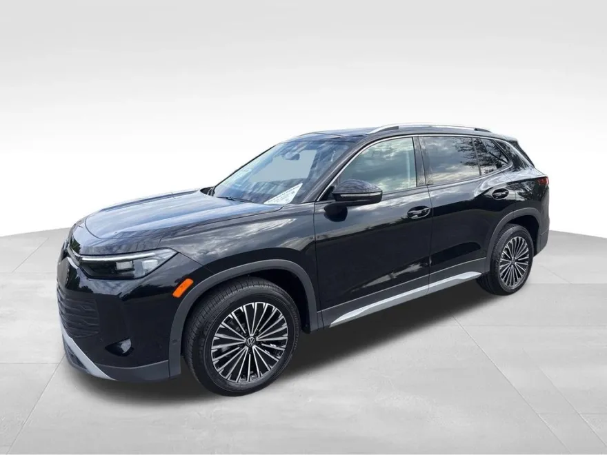 2025 Volkswagen Tiguan S photo 1