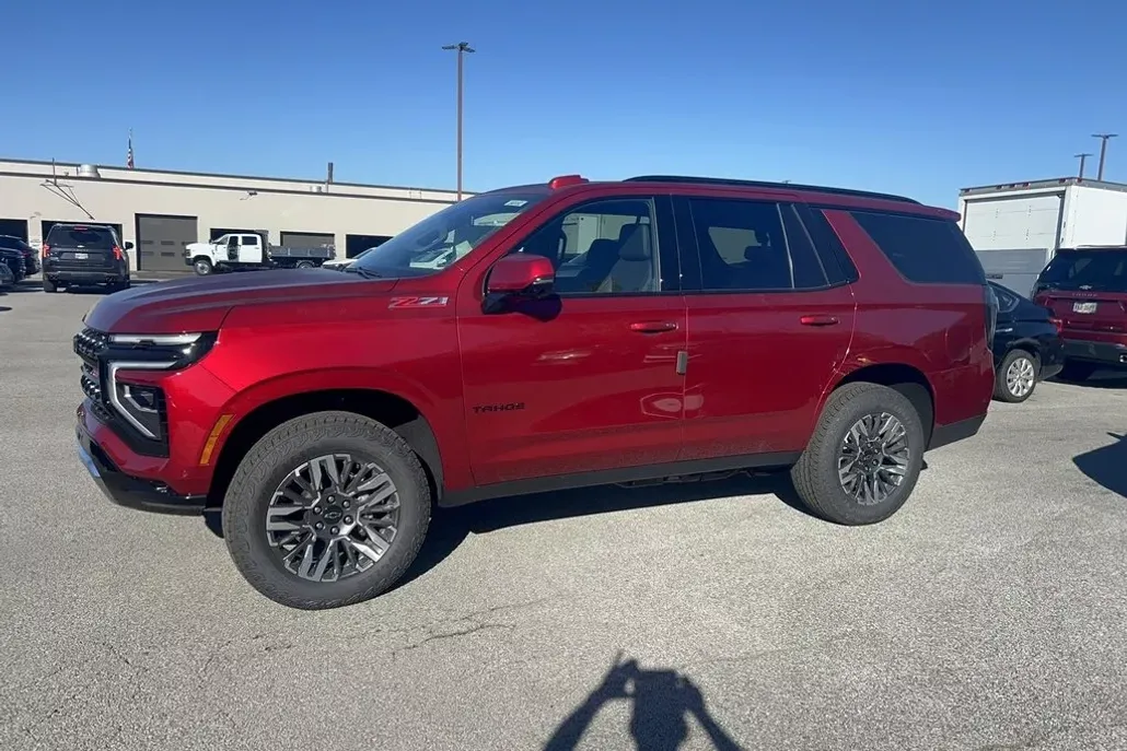 2025 Chevrolet Tahoe Z71 photo 1