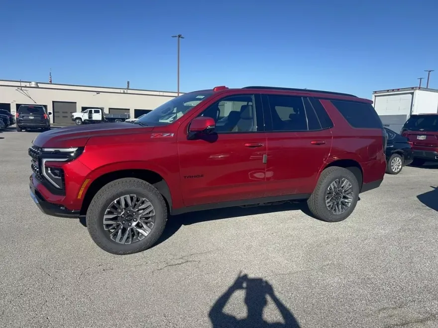 2025 Chevrolet Tahoe Z71 photo 1