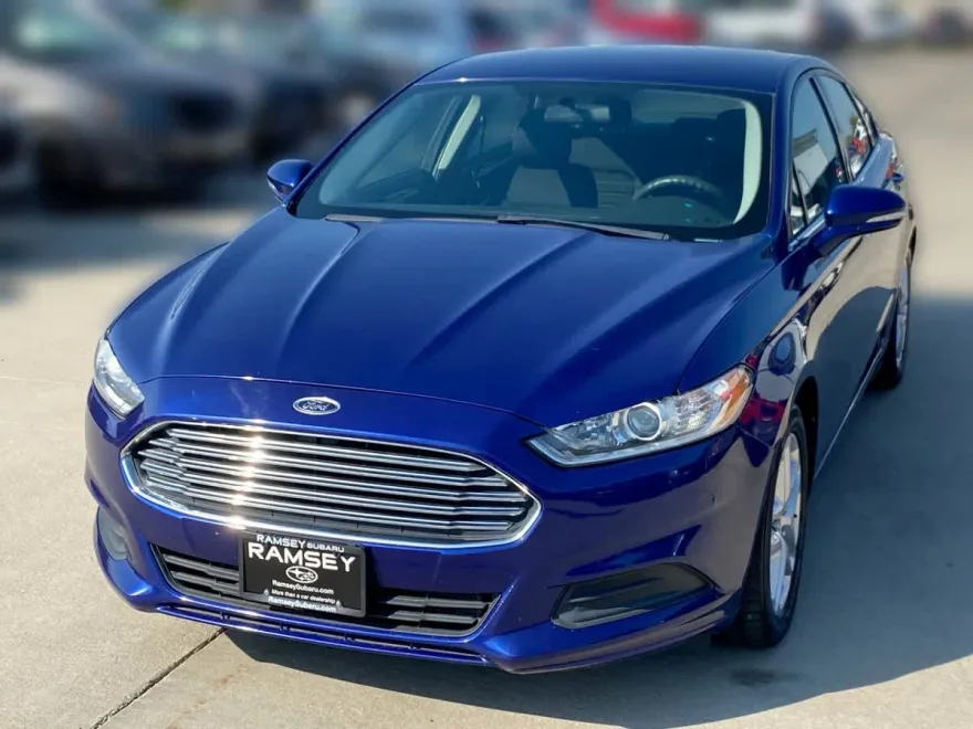 2013 Ford Fusion SE photo 1
