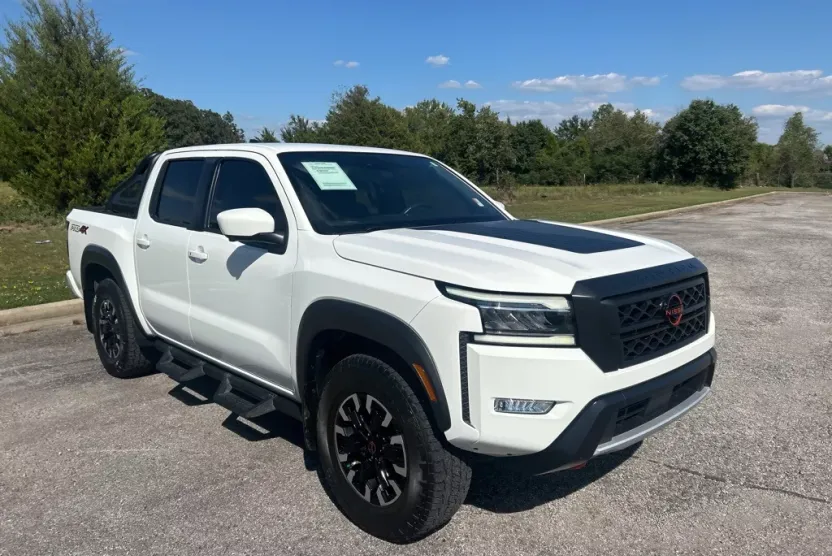 2022 Nissan Frontier PRO-4X photo 1