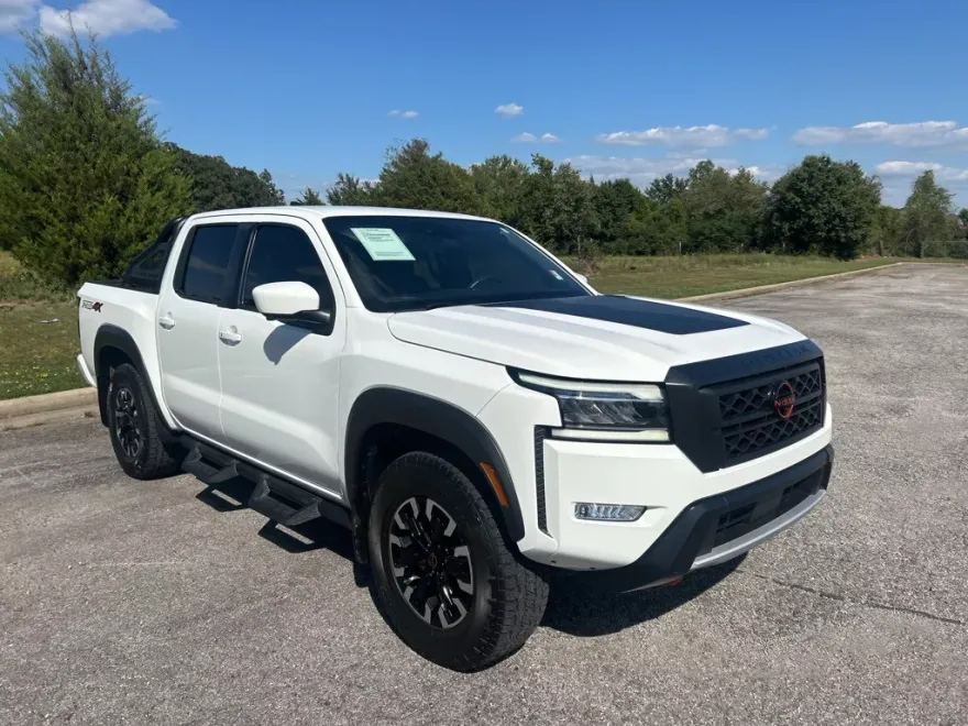 2022 Nissan Frontier PRO-4X photo 1