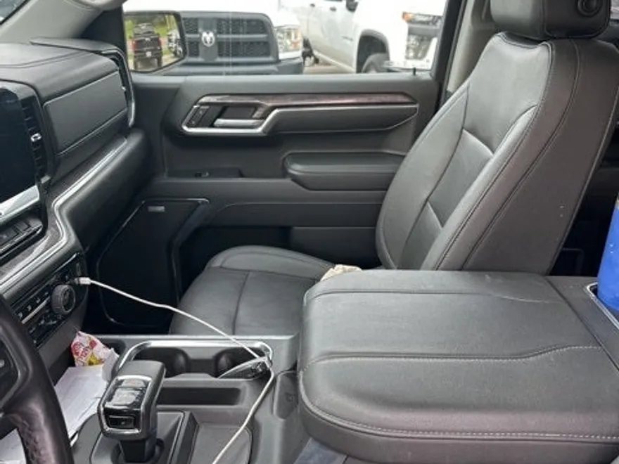 2023 Chevrolet Silverado 1500 LTZ photo 1