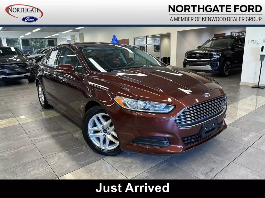 2016 Ford Fusion SE photo 1
