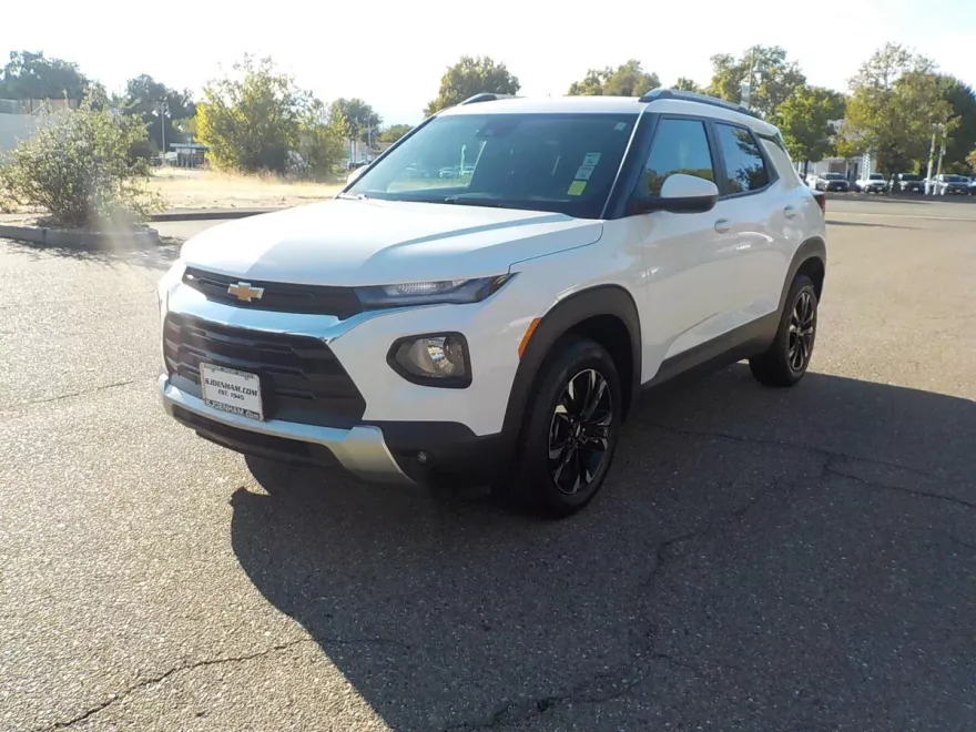 2023 Chevrolet Trailblazer LT photo 1