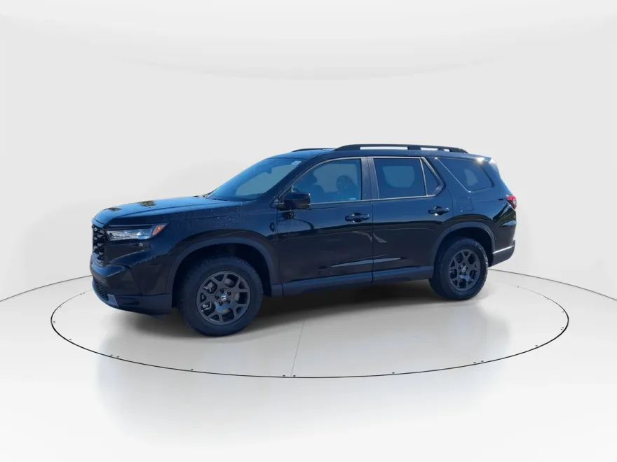 2025 Honda Pilot TrailSport photo 1