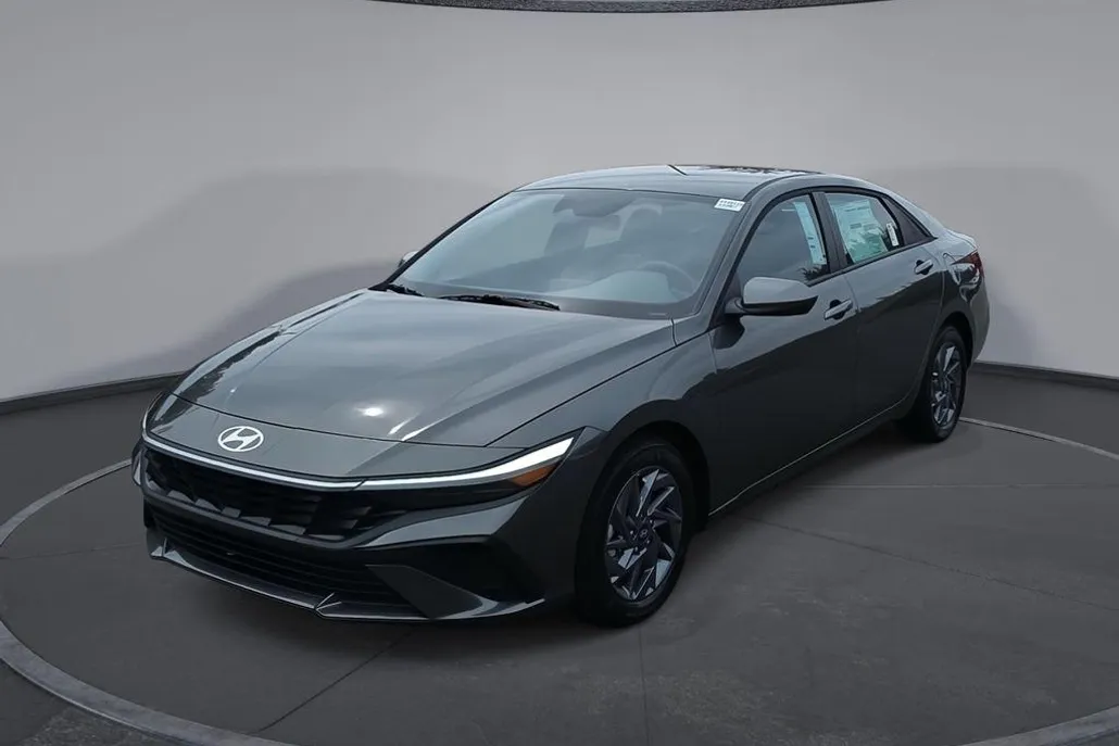 2025 Hyundai Elantra Hybrid Blue photo 1