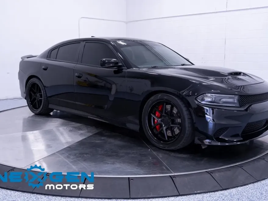 2017 Dodge Charger SRT8 Hellcat photo 1
