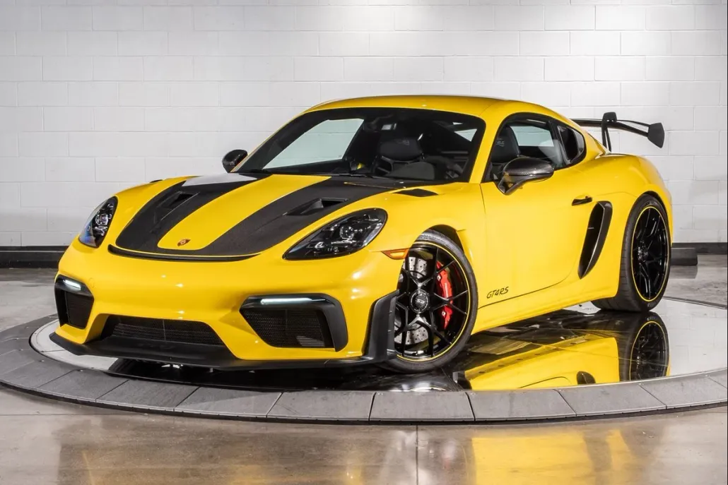 2025 Porsche Cayman GT4 RS photo 1