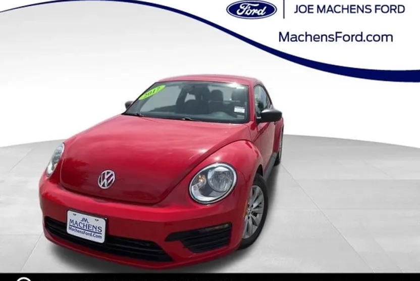 2017 Volkswagen Beetle 1.8T S photo 1
