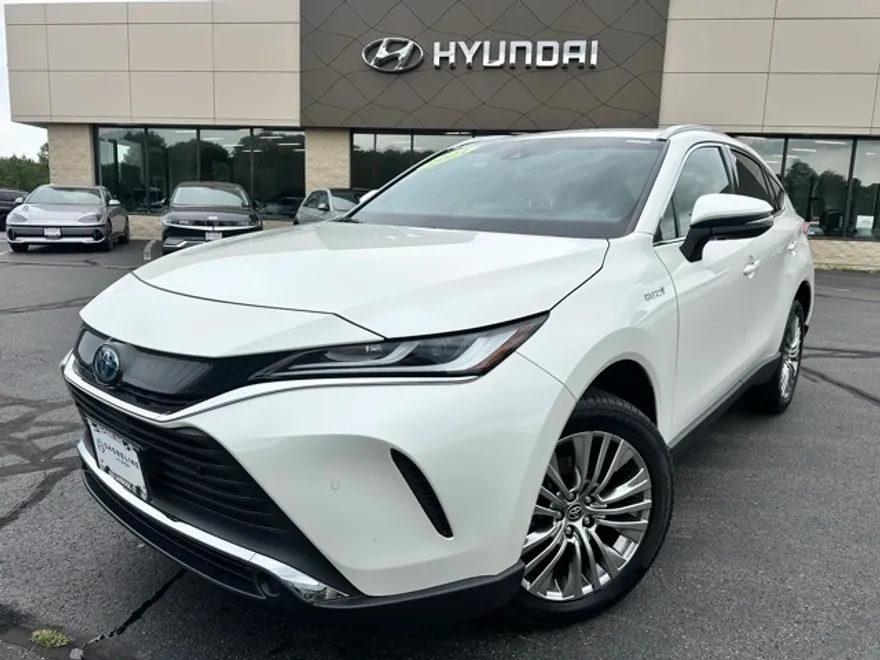 2021 Toyota Venza XLE photo 1