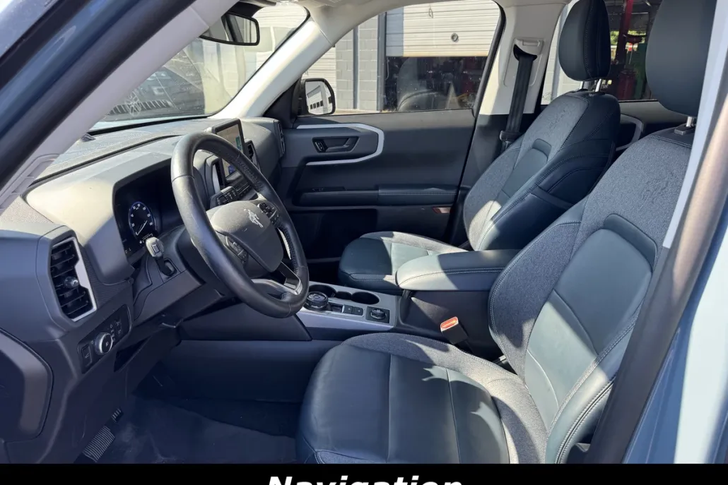 2023 Ford Bronco Sport Outer Banks photo 1