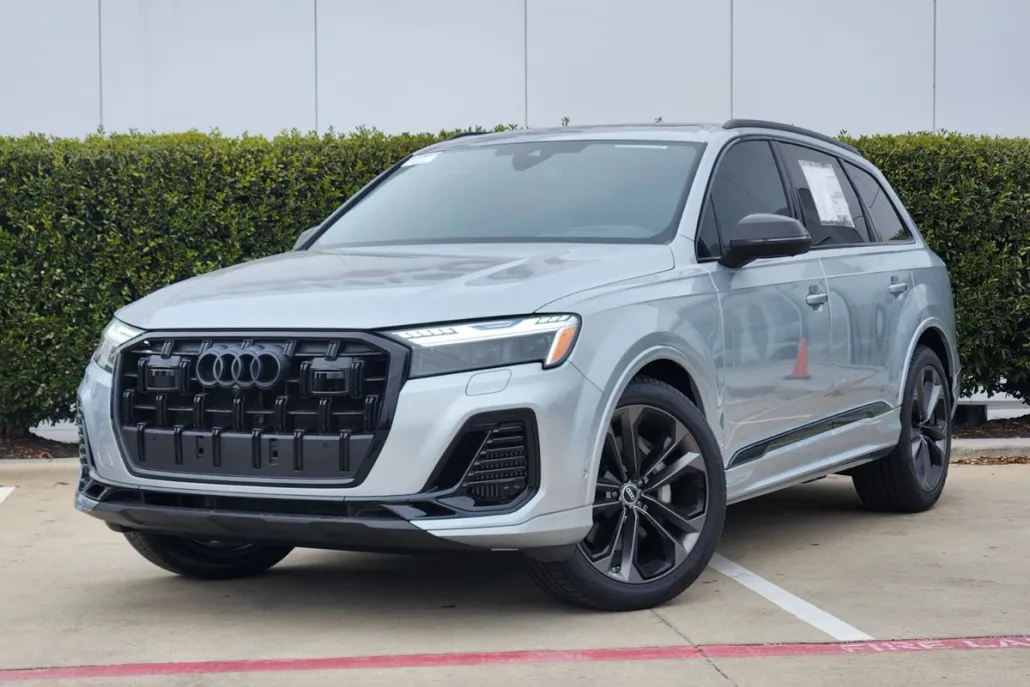2025 Audi Q7 Prestige photo 1