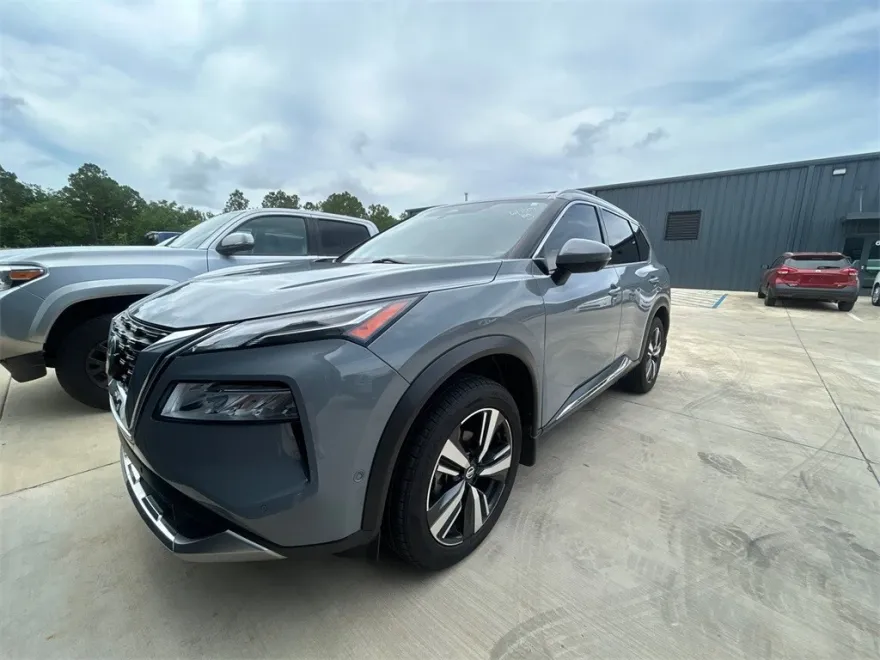 2021 Nissan Rogue Platinum photo 1