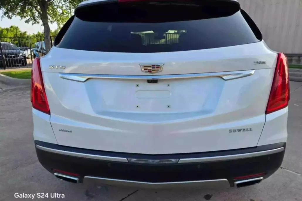 2017 Cadillac XT5 Platinum Sport photo 1