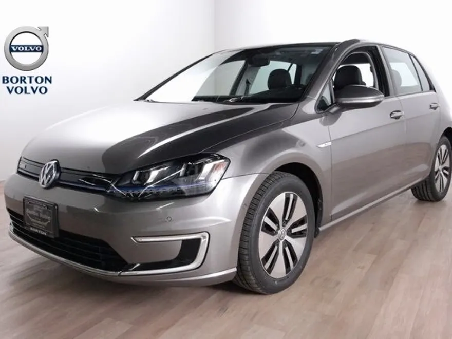 2016 Volkswagen e-Golf SEL Premium photo 1