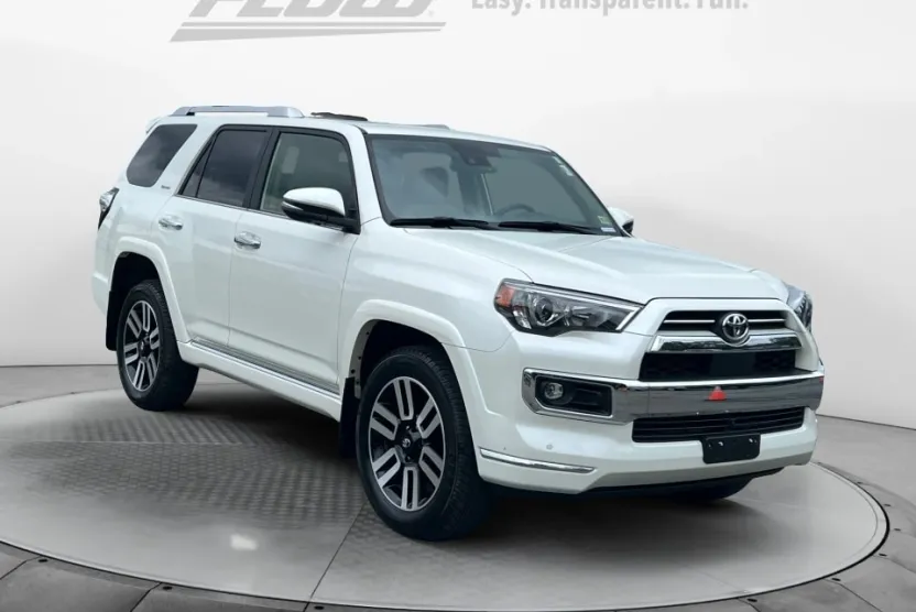 2023 Toyota 4Runner Limited photo 1