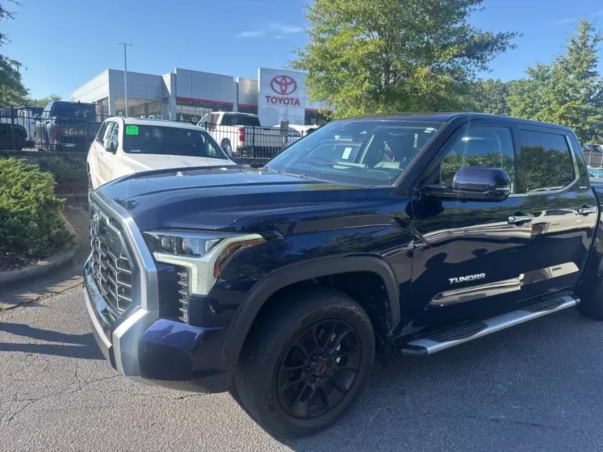 2022 Toyota Tundra Limited photo 1