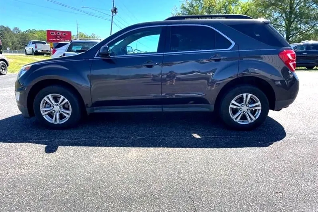 2016 Chevrolet Equinox LT photo 1